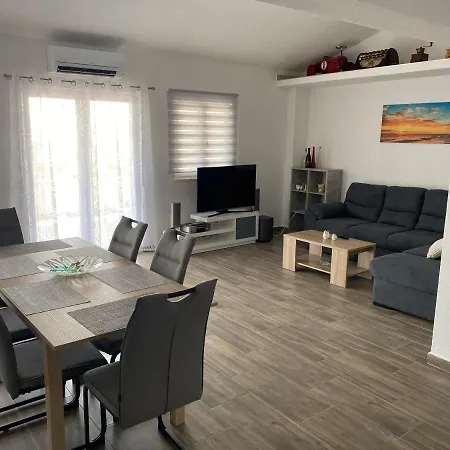 Apartman Anamarija *