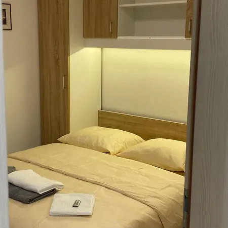 Apartman Anamarija * Kastela
