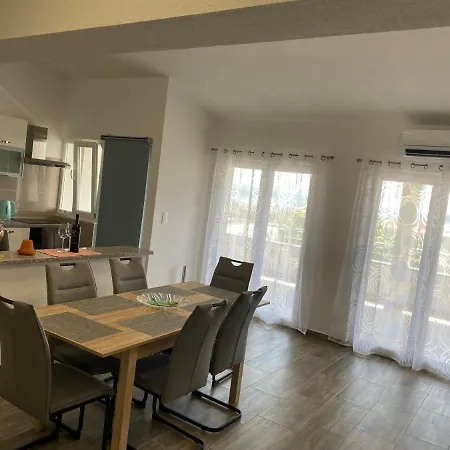 Apartman Anamarija Apartment