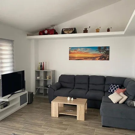 Apartman Anamarija Apartment *