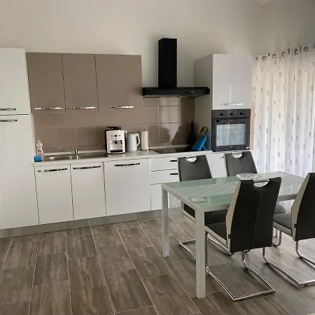 Apartman Anamarija Apartment